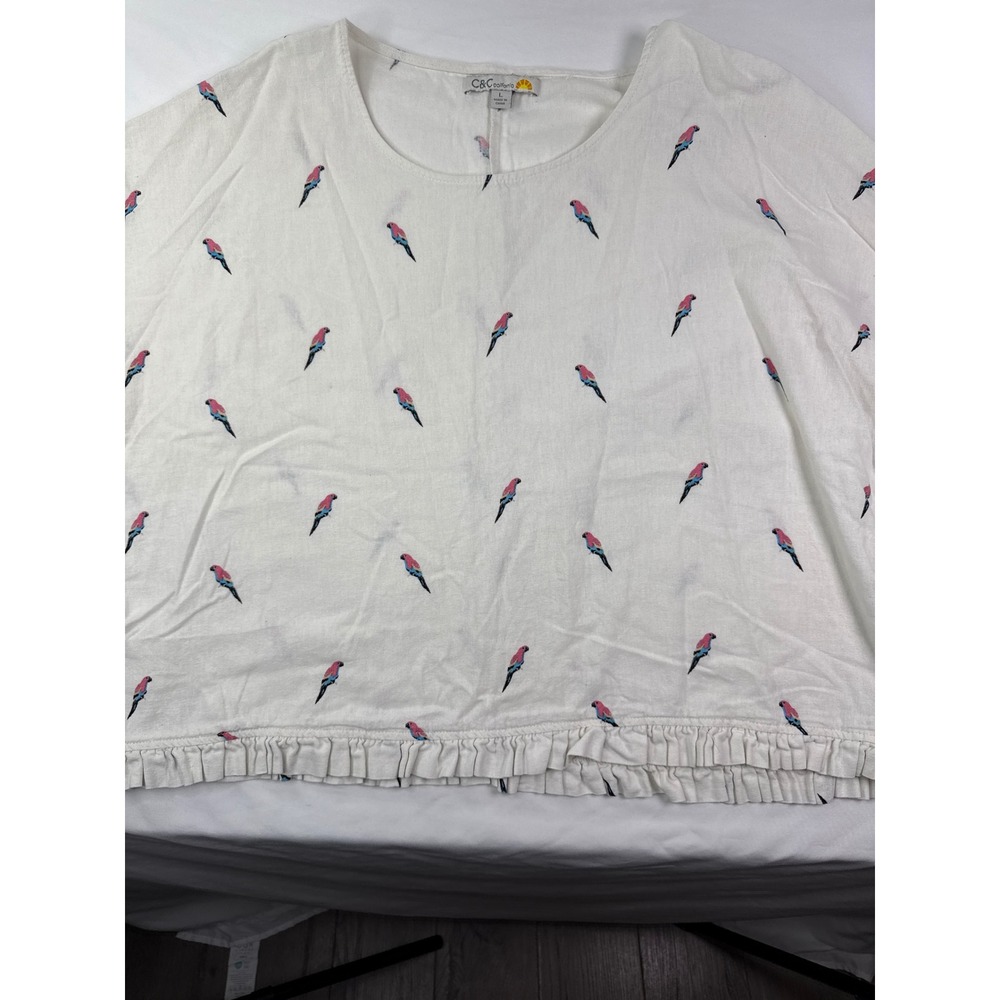 C&C California Women White Parrot Print Ruffle Hem Short Sleeve Blouse L
